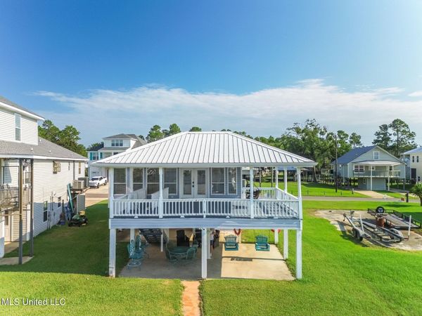 6293 Pontiac Drive, Kiln, MS 39556