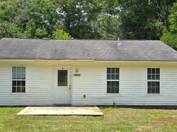 18037 W 3rd Street, Saucier, MS 39574