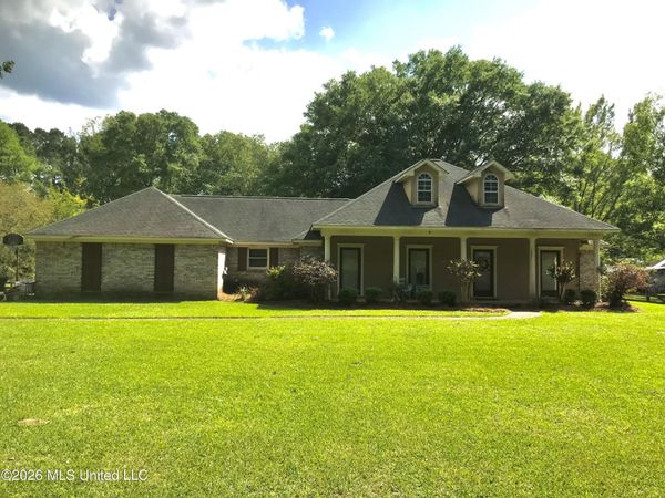 110 Crestview Drive, Brandon, MS 39047