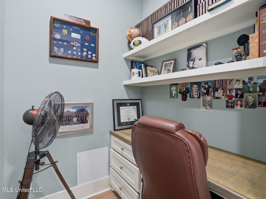 Property Image 28