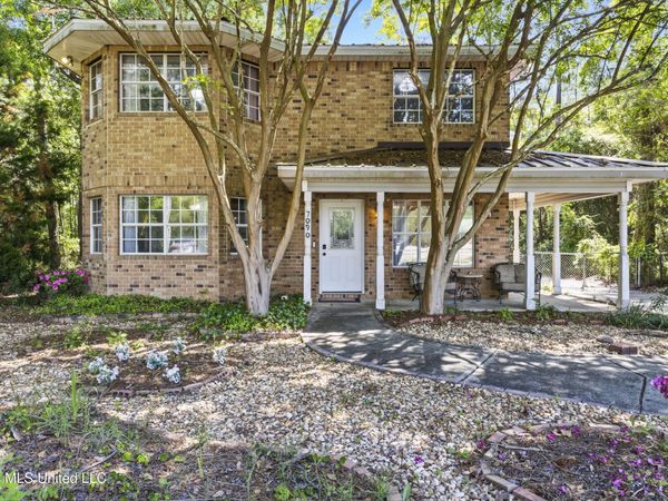 7090 Meadow Dale Street, Bay Saint Louis, MS 39520