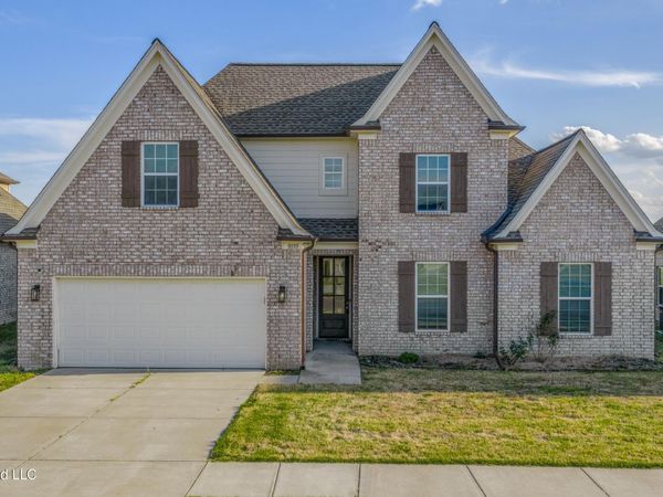 9155 Lakeside Circle, Walls, MS 38680