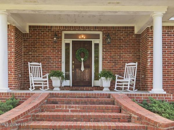 150 E Annandale Parkway, Madison, MS 39110