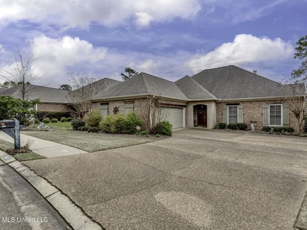 607 Willow Court Circle, Brandon, MS 39047
