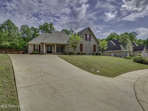 211 Iron Horse, Brandon, MS 39042