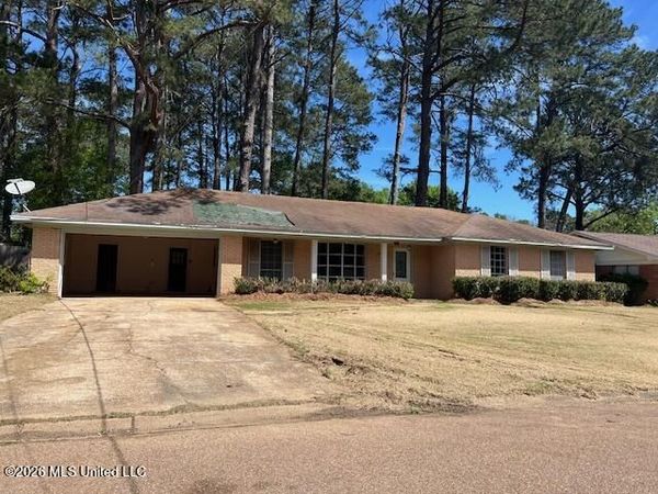 1132 Verbena Street, Jackson, MS 39212