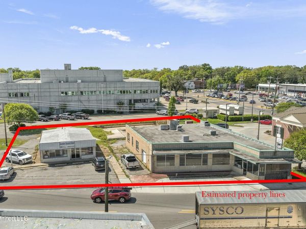 1057 W Howard Avenue, Biloxi, MS 39530