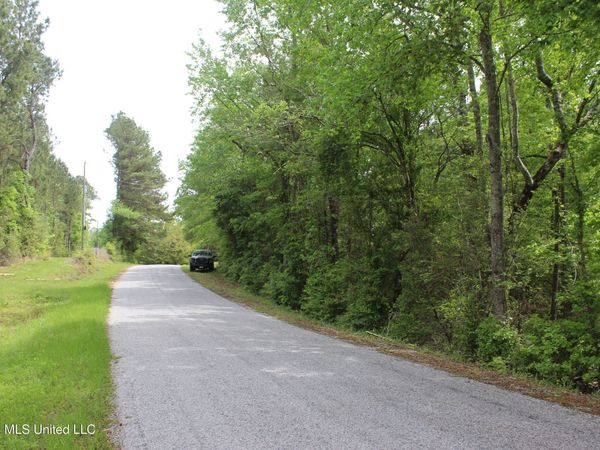 Charlie Boyd Road, Jayess, MS 39641