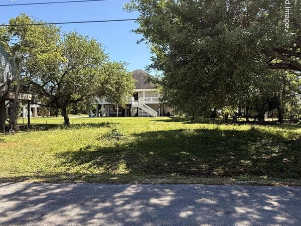 2314 Chickasaw Avenue, Pascagoula, MS 39567