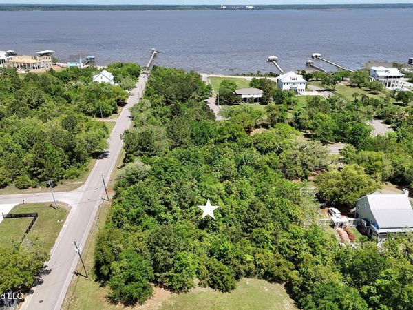 1411 Fox Drive, Bay Saint Louis, MS 39520