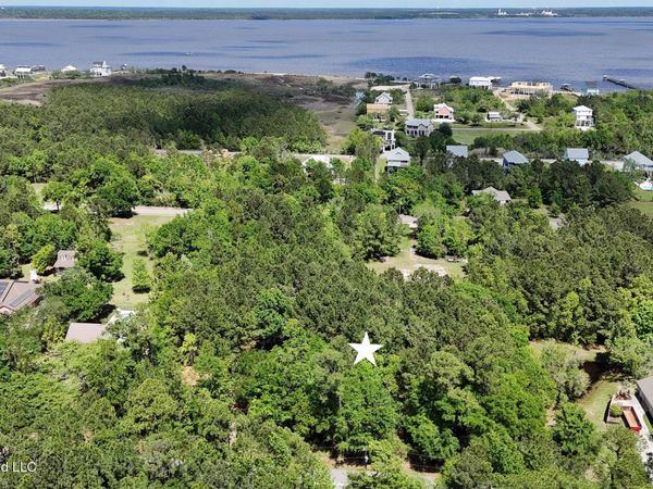 321 Julia Street, Bay Saint Louis, MS 39520
