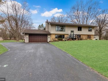 19525 Country Circle E, Corcoran, MN 55374