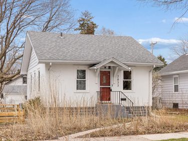 2833 34th Avenue S, Minneapolis, MN 55406