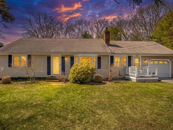 253 Gleneagle Drive , Centerville, MA 02632