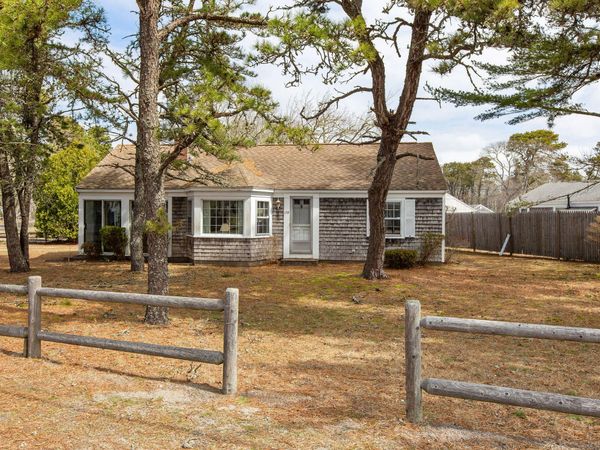 178 Shad Hole Road , Dennis Port, MA 02639
