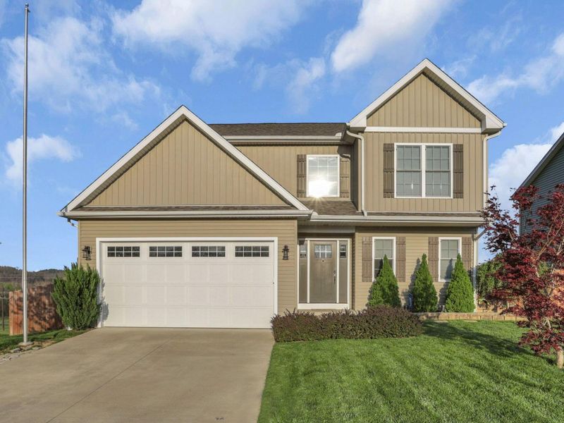 806 Hobart Avenue, Logan, OH 43138 Photo 1