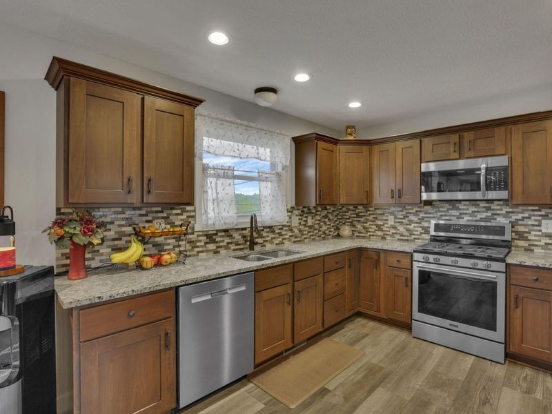 806 Hobart Avenue, Logan, OH 43138 Photo 21