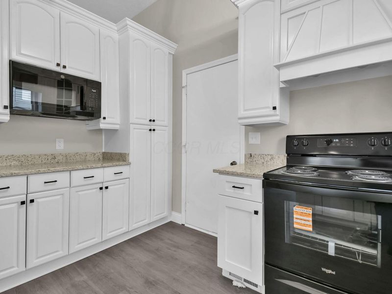 825 Lindenhaven Road, Columbus, OH 43230 Photo 10