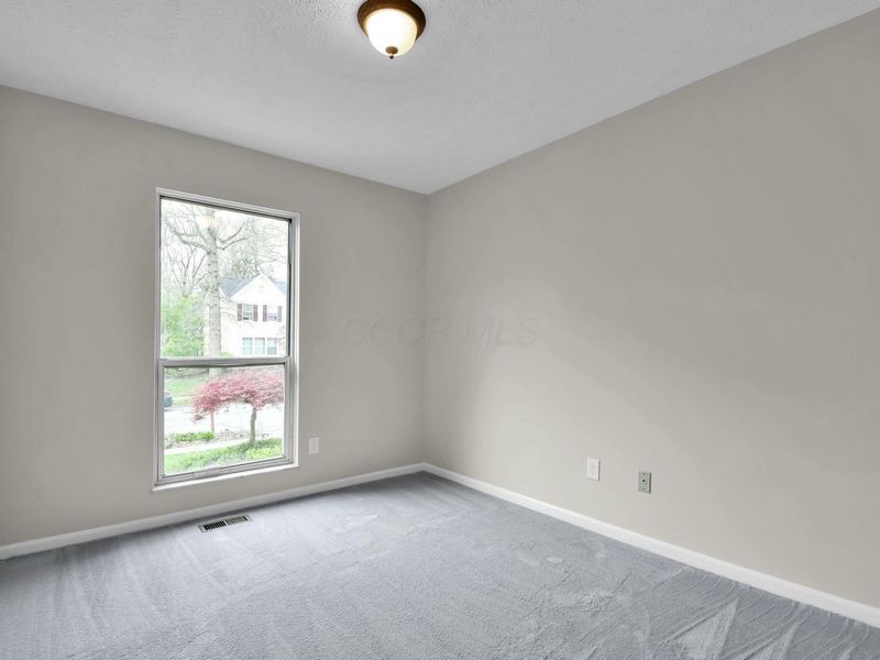 825 Lindenhaven Road, Columbus, OH 43230 Photo 13