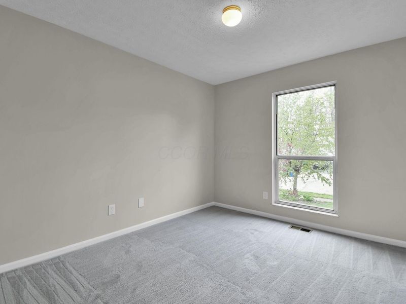 825 Lindenhaven Road, Columbus, OH 43230 Photo 15