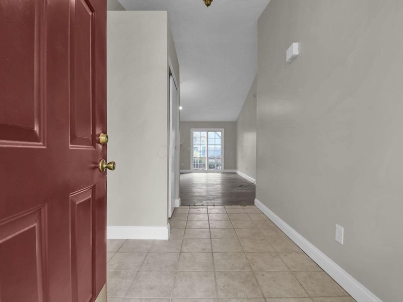 825 Lindenhaven Road, Columbus, OH 43230 Photo 3