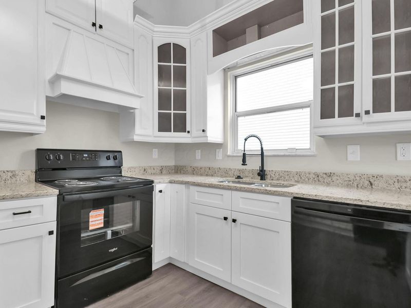 825 Lindenhaven Road, Columbus, OH 43230 Photo 9