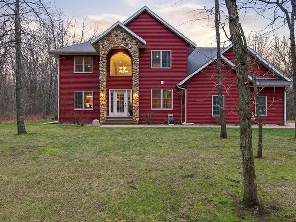 1885 Buck Rub Road, Eau Claire, WI 54703