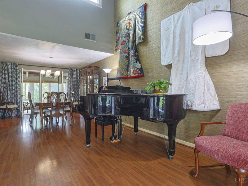 509 Larchmont Drive, Wyoming, OH 45215 Photo 11