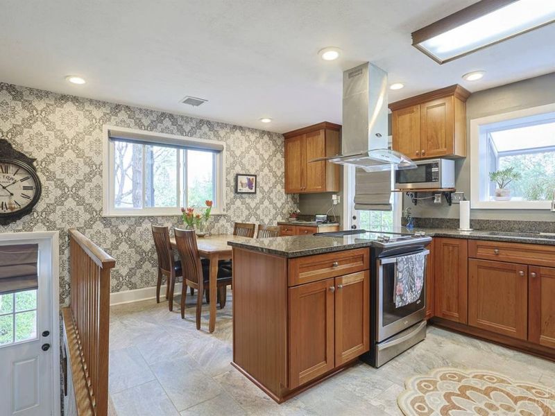 509 Larchmont Drive, Wyoming, OH 45215 Photo 20