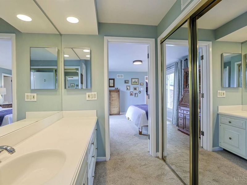 509 Larchmont Drive, Wyoming, OH 45215 Photo 28