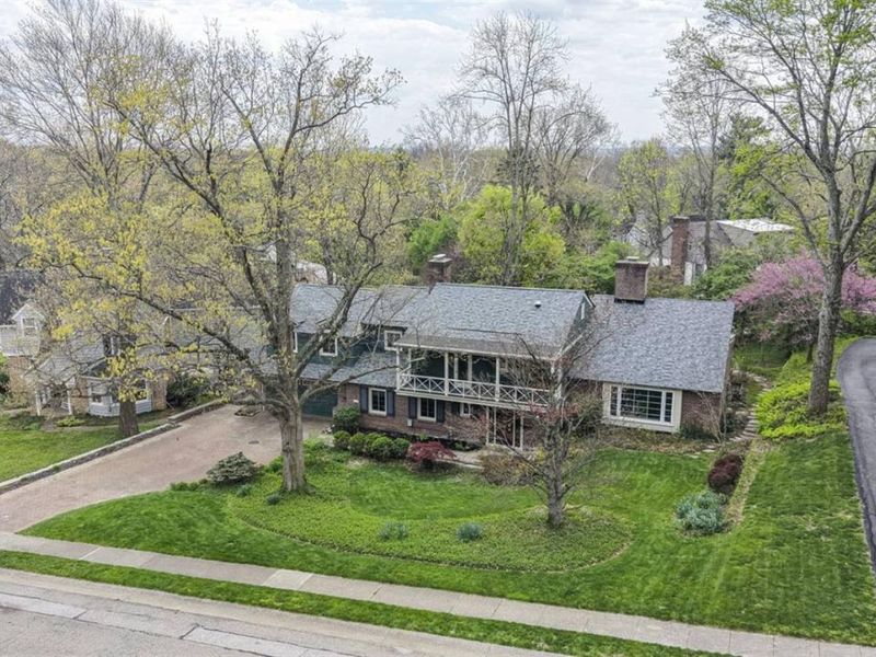 509 Larchmont Drive, Wyoming, OH 45215 Photo 3