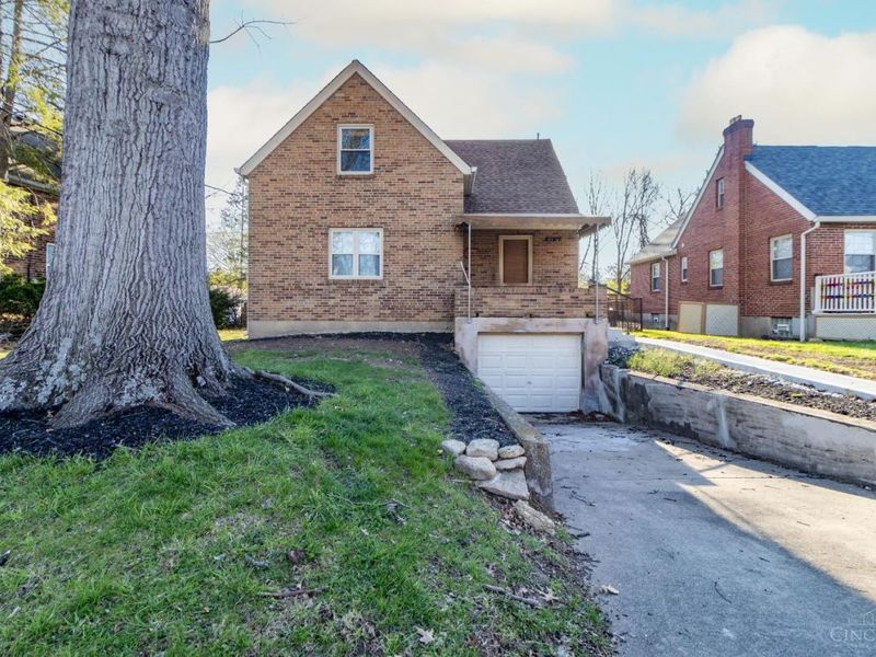 6330 Elbrook Avenue, Golf Manor, OH 45237 Photo 2