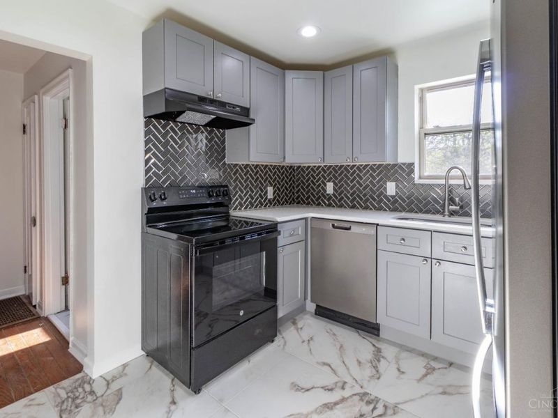 6330 Elbrook Avenue, Golf Manor, OH 45237 Photo 7