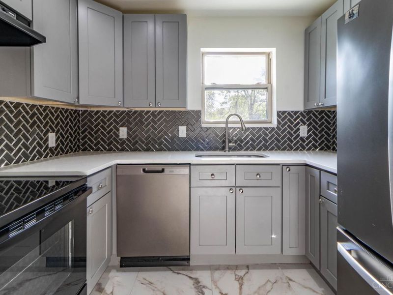 6330 Elbrook Avenue, Golf Manor, OH 45237 Photo 9