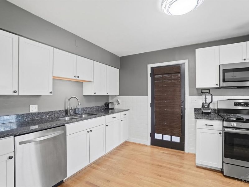 2753 Werkastle Lane, Cincinnati, OH 45211 Photo 12