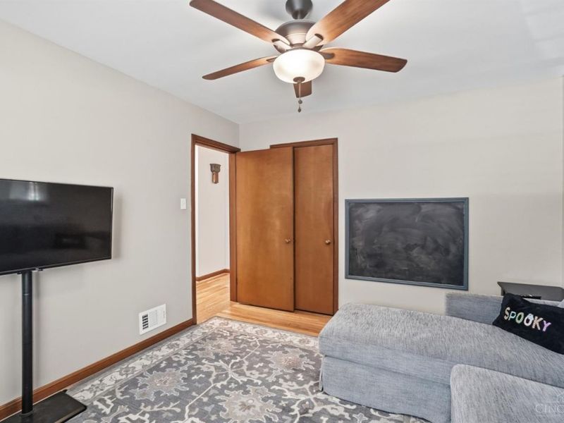 2753 Werkastle Lane, Cincinnati, OH 45211 Photo 23