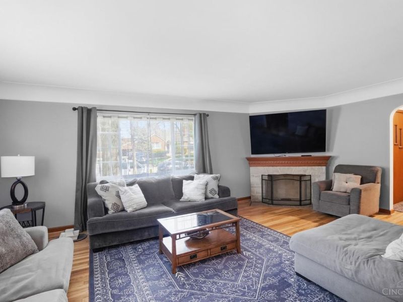 2753 Werkastle Lane, Cincinnati, OH 45211 Photo 7