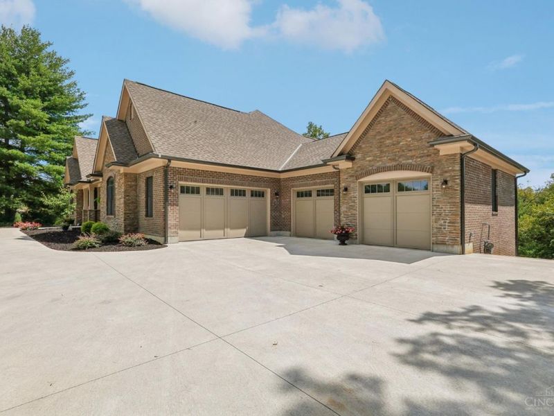 1680 Beechshire Drive, Anderson Twp, OH 45255 Photo 6