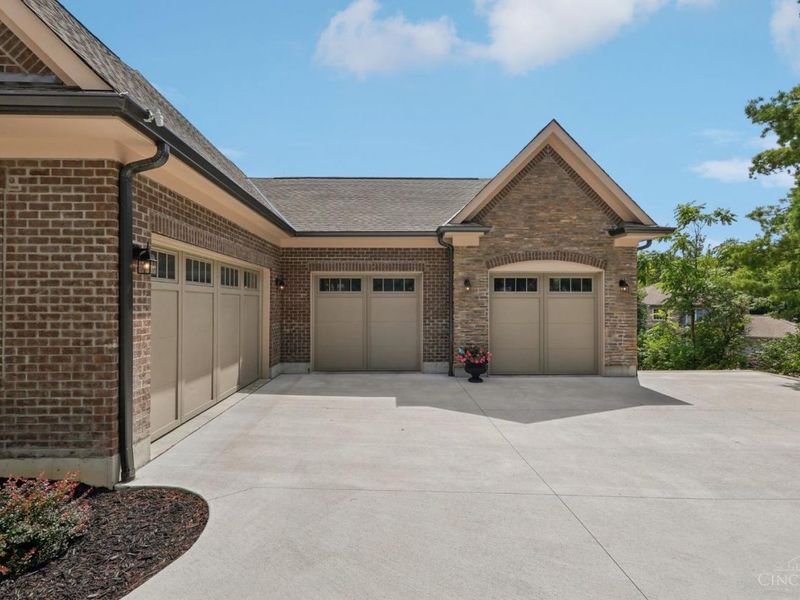 1680 Beechshire Drive, Anderson Twp, OH 45255 Photo 7