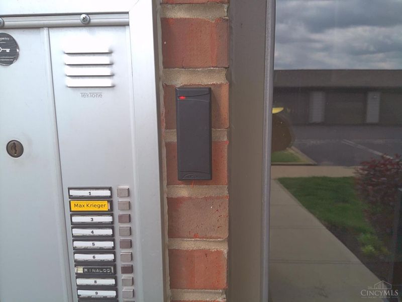 8879 Eagleview Drive, Unit 8, West Chester, OH 45069 Photo 16