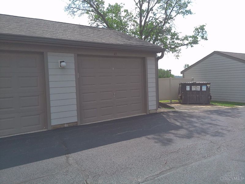 8879 Eagleview Drive, Unit 8, West Chester, OH 45069 Photo 4