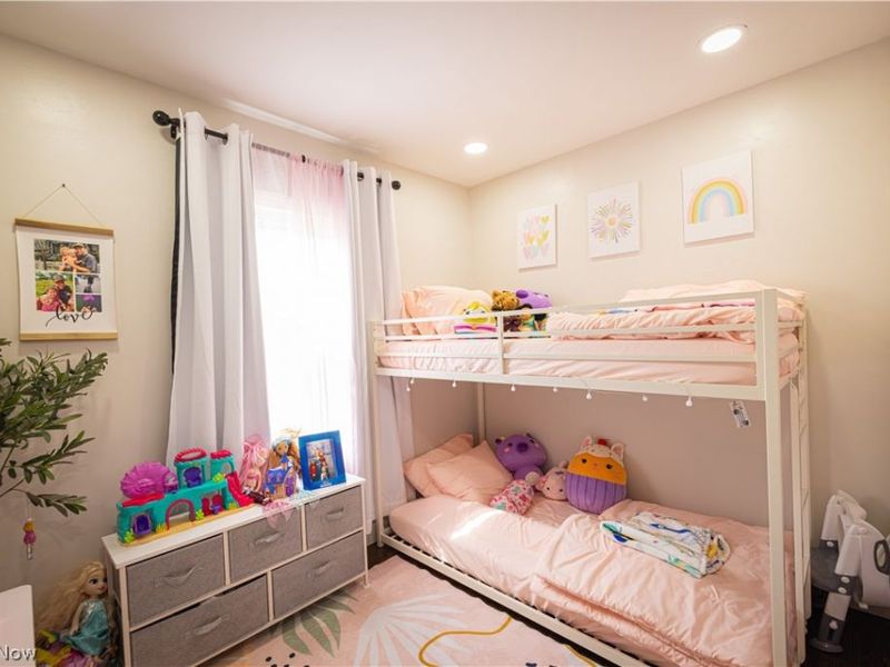 831 School Street, Hubbard, OH 44425 Photo 10