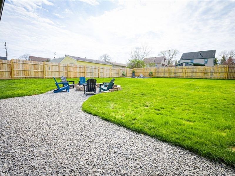 831 School Street, Hubbard, OH 44425 Photo 18