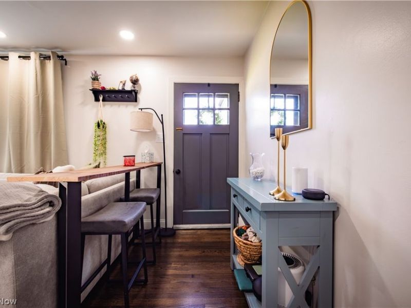 831 School Street, Hubbard, OH 44425 Photo 2