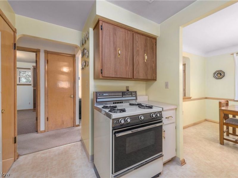 24321 Normandy Drive, Olmsted Falls, OH 44138 Photo 14