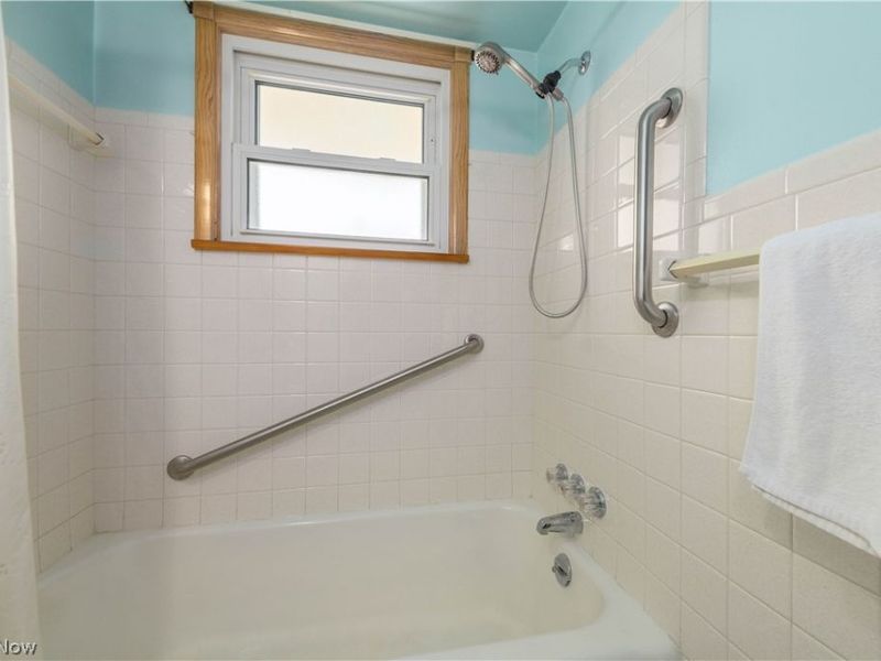 24321 Normandy Drive, Olmsted Falls, OH 44138 Photo 22