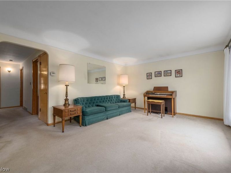 24321 Normandy Drive, Olmsted Falls, OH 44138 Photo 3