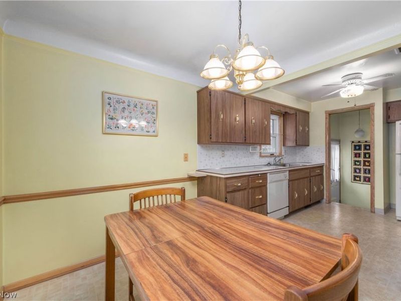 24321 Normandy Drive, Olmsted Falls, OH 44138 Photo 9