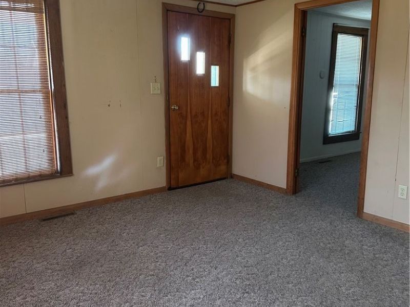 500 E Marietta Street, Woodsfield, OH 43793 Photo 17