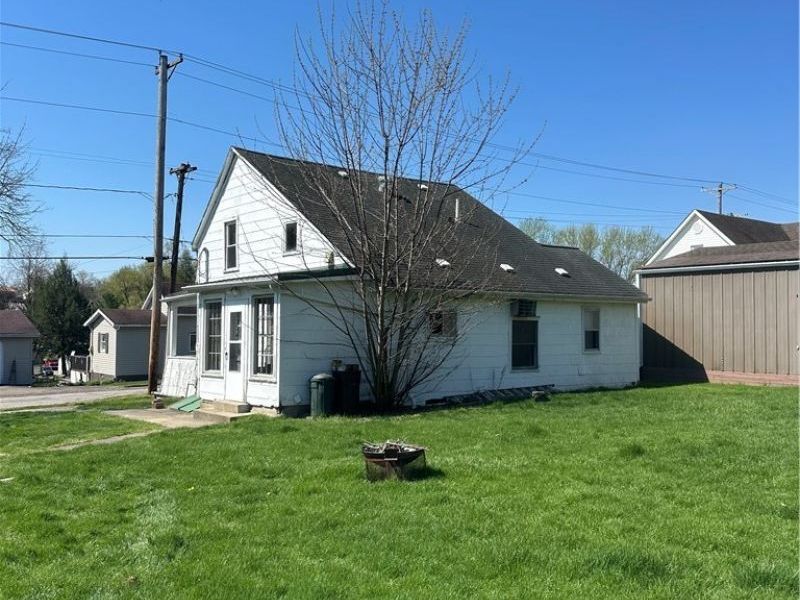 500 E Marietta Street, Woodsfield, OH 43793 Photo 4